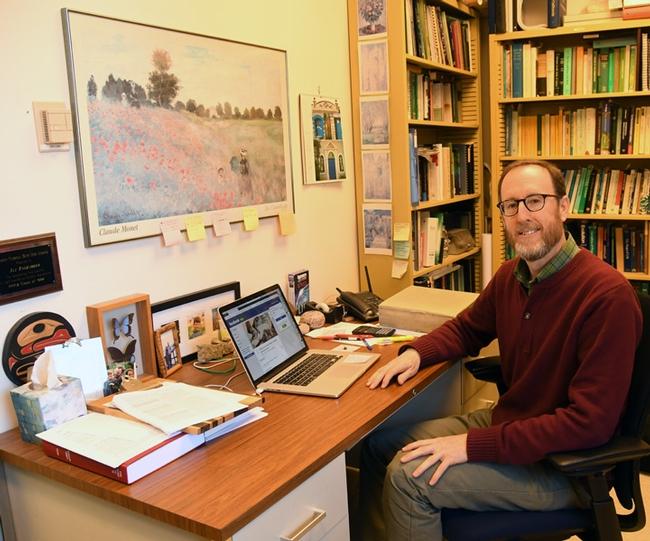 UC Davis Distinguished Professor Jay Rosenheim in his Briggs Hall office.